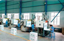 Precision injection molding production cell